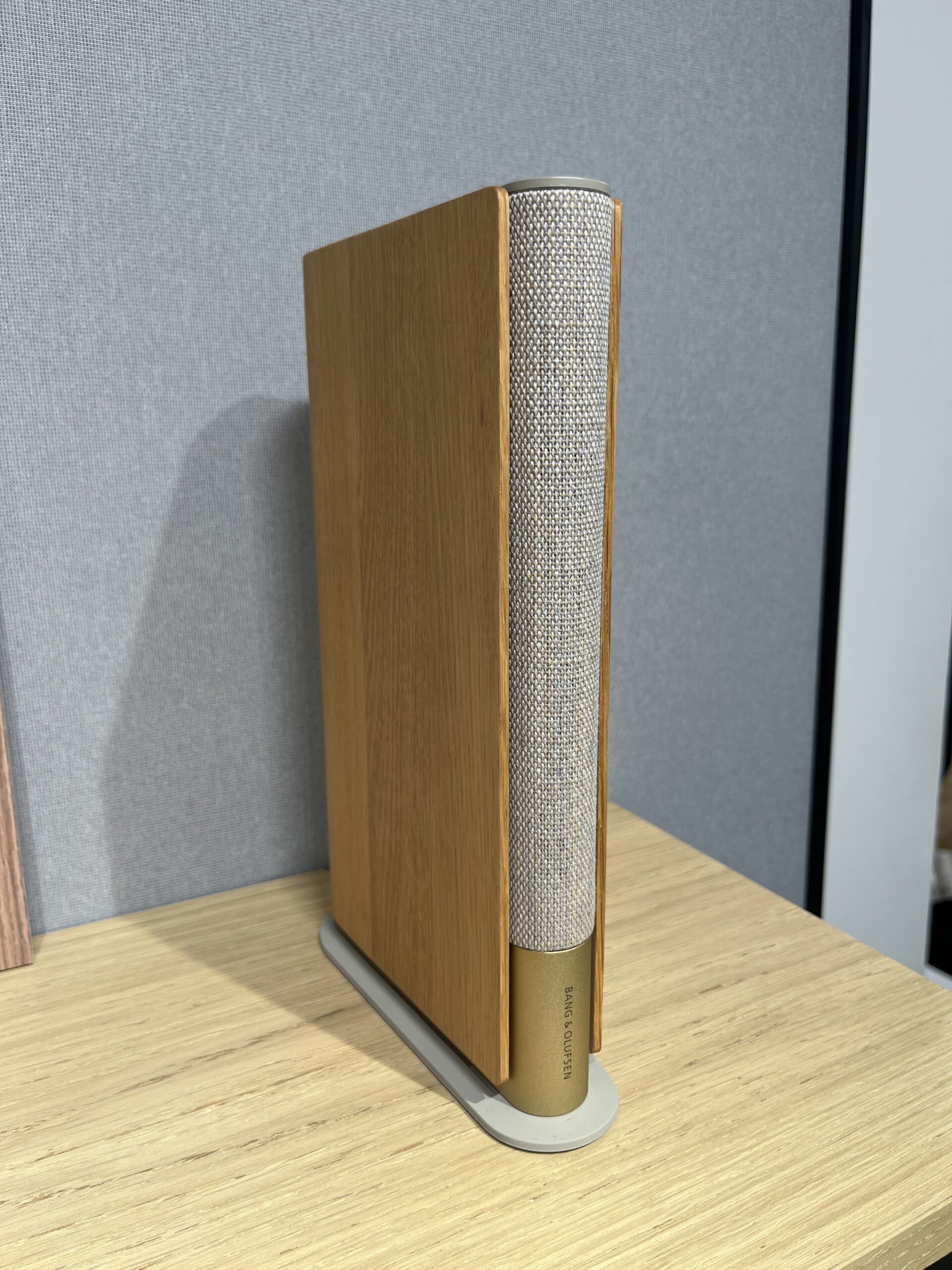 Bang & Olufsen Beosound Emerge - Oak - Ex Display - Compact