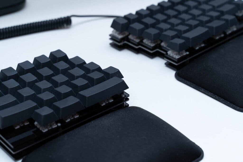 HHKBライクな左右分離キーボード「Choco60」を自作した話｜ぼっち