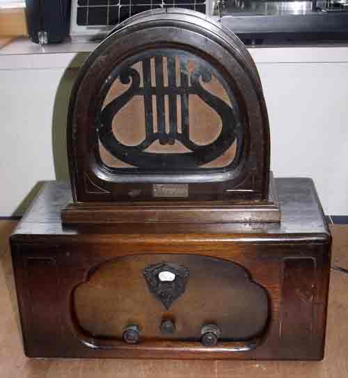 ◇80年前の国産「並四ラジオ受信機」真空管式4球ラジオ「テレビアン