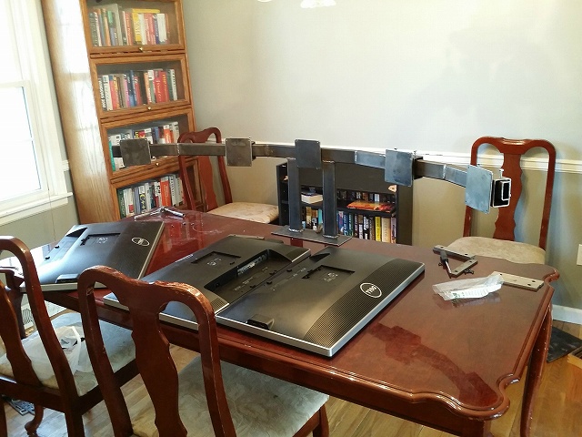 WQHD液晶モニター5台を自作スタンドで縦設置マルチディスプレイ