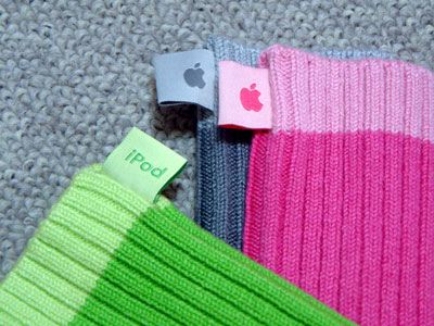 アップルが iPod Socksを出荷〜愛らしいソックス！ | 