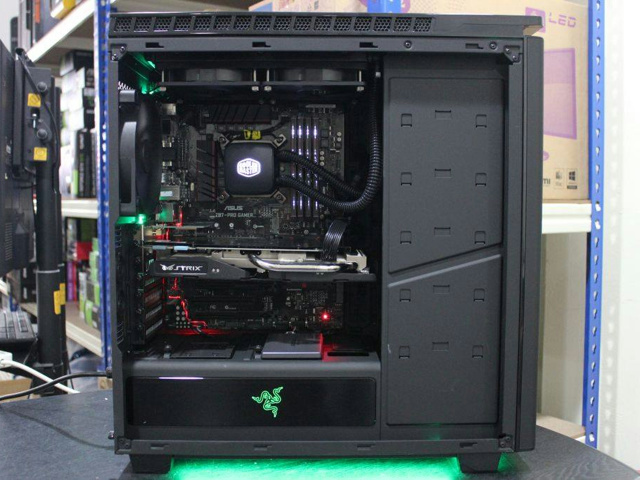 NZXTのPCケース『H440 - Designed by Razer』は内部も光らせると