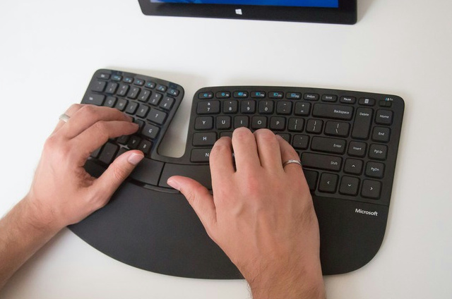 マイクロソフトの新型エルゴノミクスキーボード『Sculpt Ergonomic