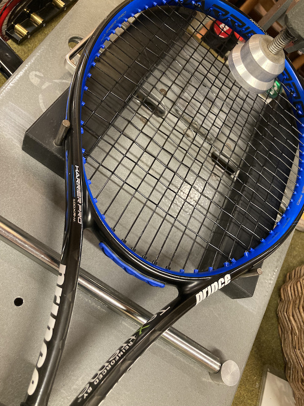 ガットが切れてます