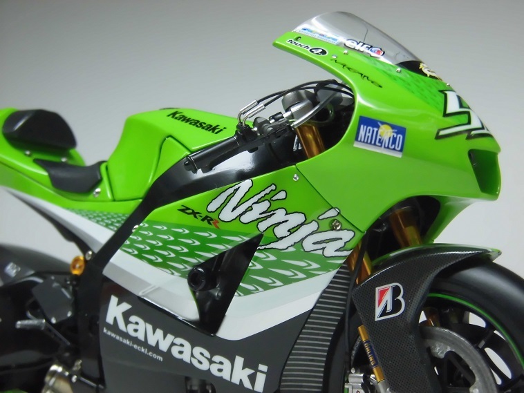 1/12 '06 Kawasaki ZX-RR Ninja #56 Shinya Nakano 製作6ページ - Rei