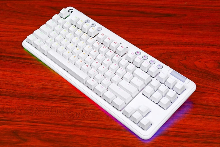 ロジクール 『G713 / G715』 画像など ～着せ替えが楽しそうなテンキー