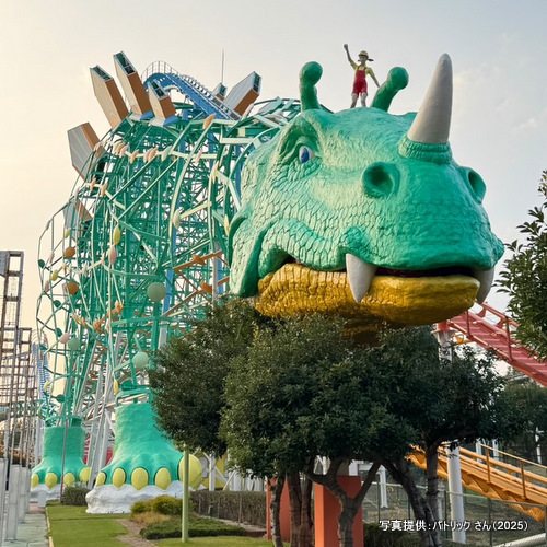 全長120mもある巨大ステゴサウルス型のジェットコースターGAOはなんと