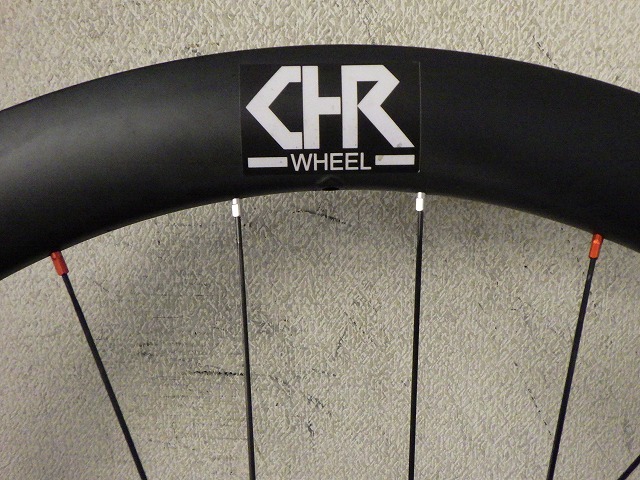 ちくわ輪業の完組みホイールを組み直しました（後輪だけど前編） | の