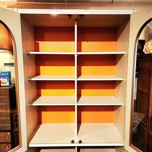 レトロポップなアーチ窓のキャビネット（食器棚） - [Sold Out]過去の