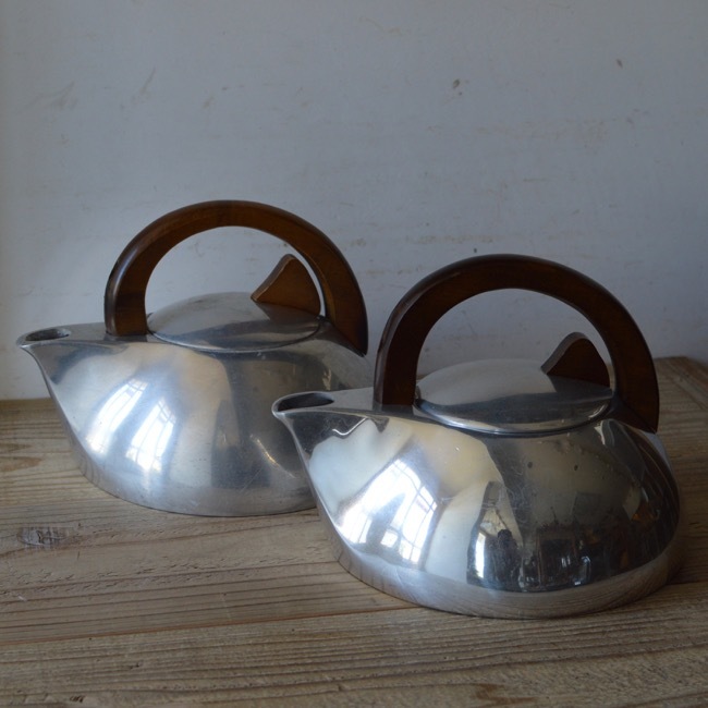 picquot ware K3 kettle | antique shop menu