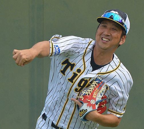 ファイヤーズ 阪神 タイガース 藤川 球児 グローブ グラブ 復帰 | 野球