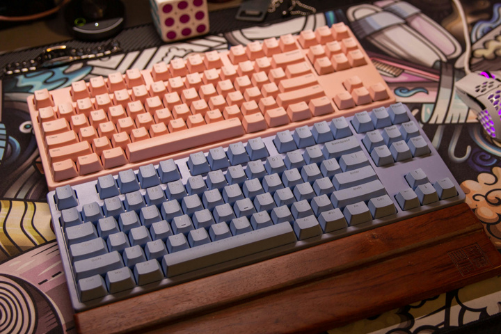 ikbc 『W200』 画像など ～パステルカラーが追加されたワイヤレスのTKL