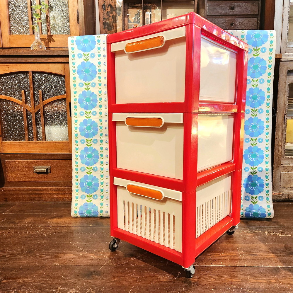 レトロポップなプラ製収納ボックス（キャスター付き） - [Sold Out