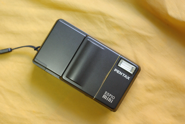 Pentax ESPIO mini が、かみつきます。 | アンダー・コンストラクションズ