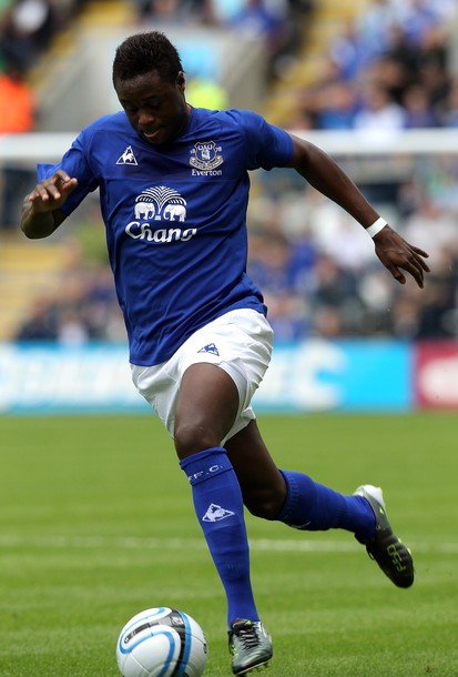 エバートン10/11ホームユニフォーム(青×白×青)2010.7.24 | サッカー