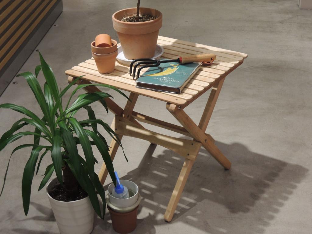 万能！コンパクト！Byer(バイヤー)のフォールディングテーブルL