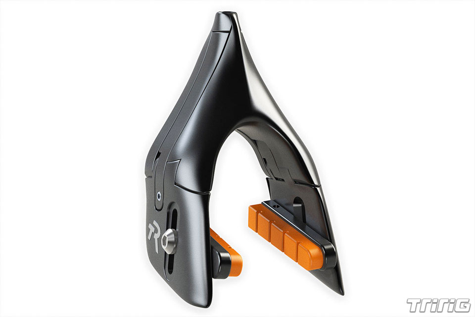 TriRig Omega One パーツの集合体ではなく1個の全体から発想したエアロ