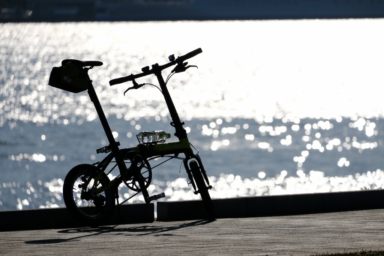 Dahon K3 徒歩に限りなく近い感覚の、空飛ぶ絨毯のようでもある