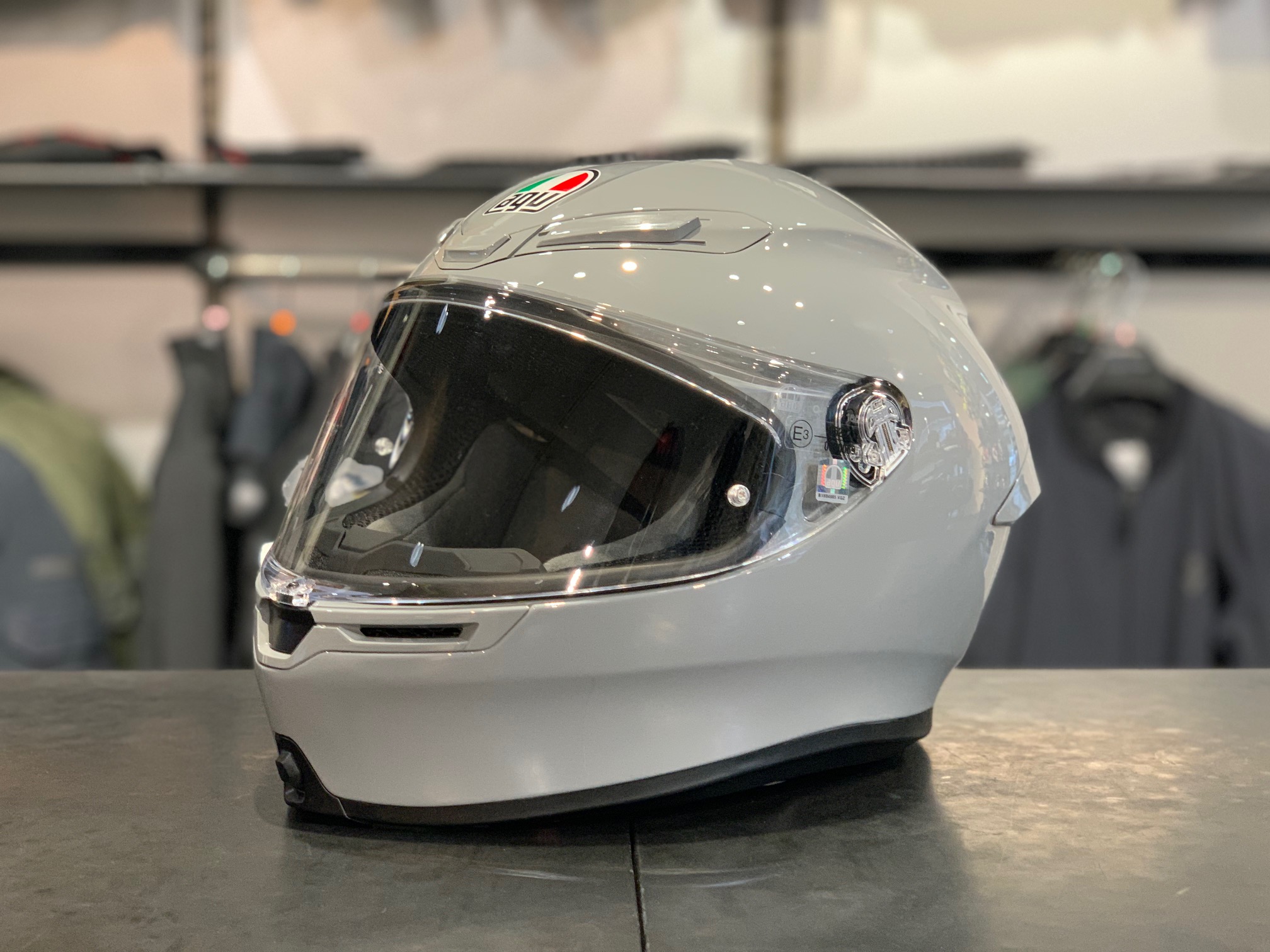豊富なモデルからお選び頂けるおすすめのヘルメットのご紹介【AGV】