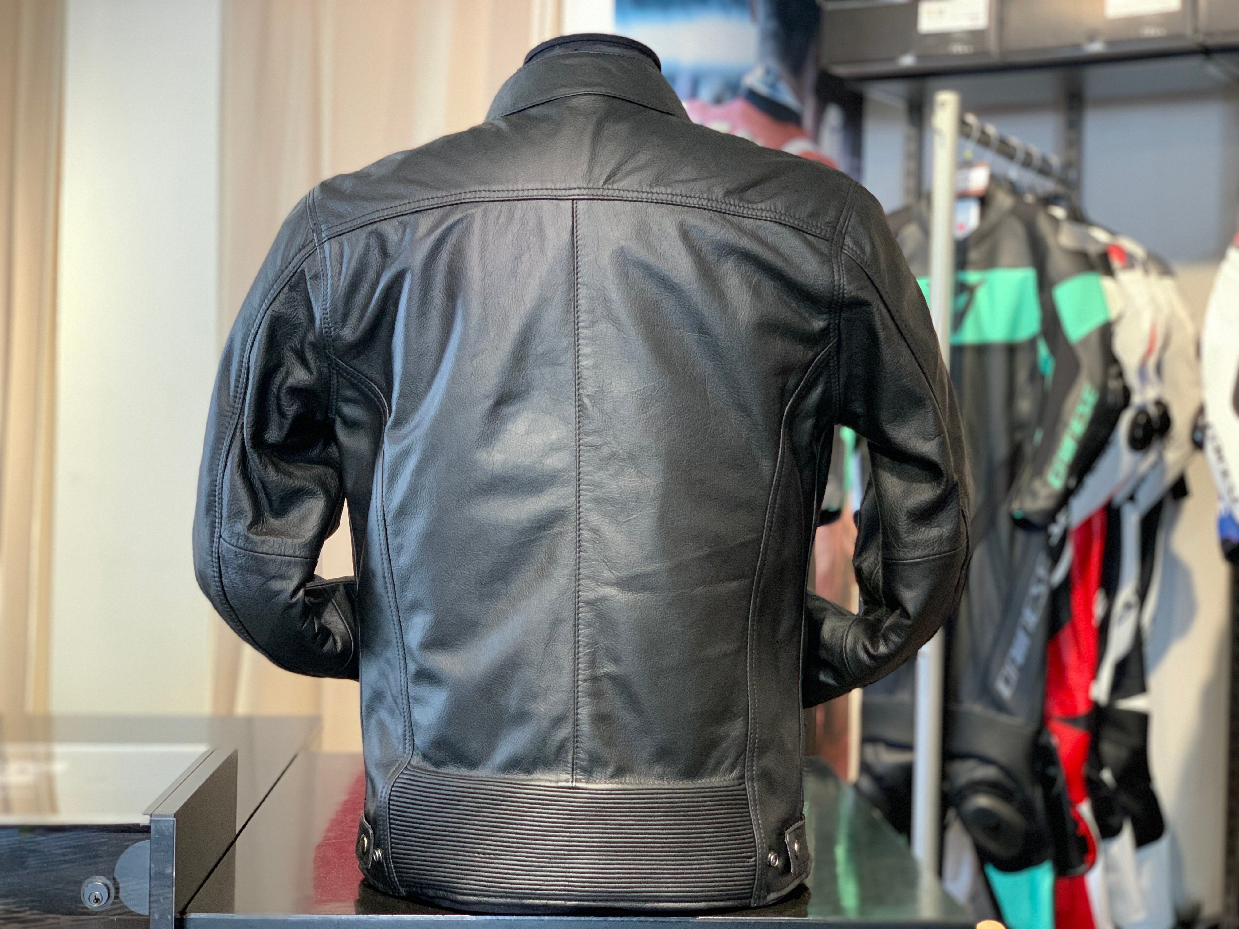 上質なレザーが人気の”ZAURAX LEATHER JACKET”大き目サイズ入荷しました
