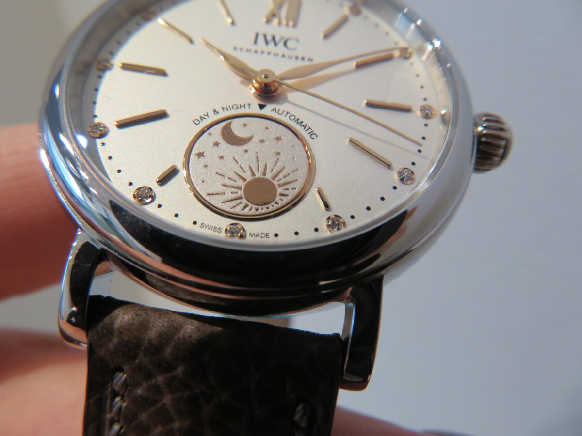 IWC 】太陽と月との永遠のダンスを腕に乗せて…気品ある「ポートフィノ