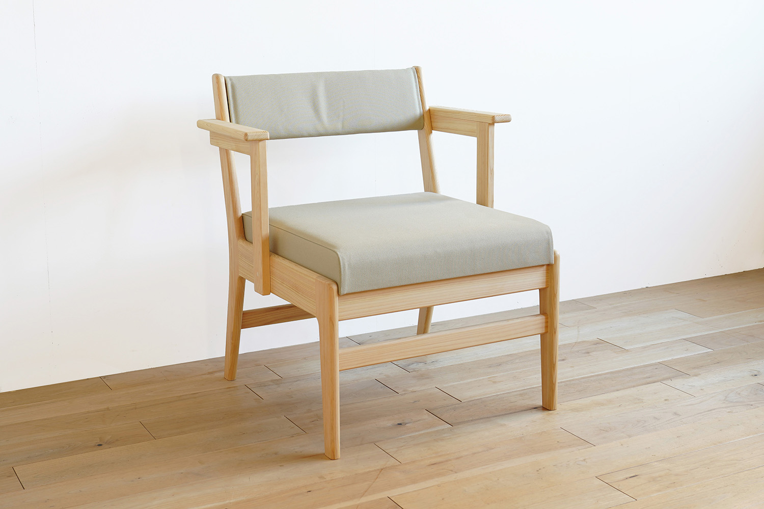 アームプラスのあぐら椅子｜ZA（ザ）アームチェア | HINOKICRAFT