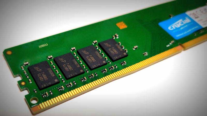 メモリ8GB→16GBへ増設。デュアルチャネルは別メーカー品でも大丈夫