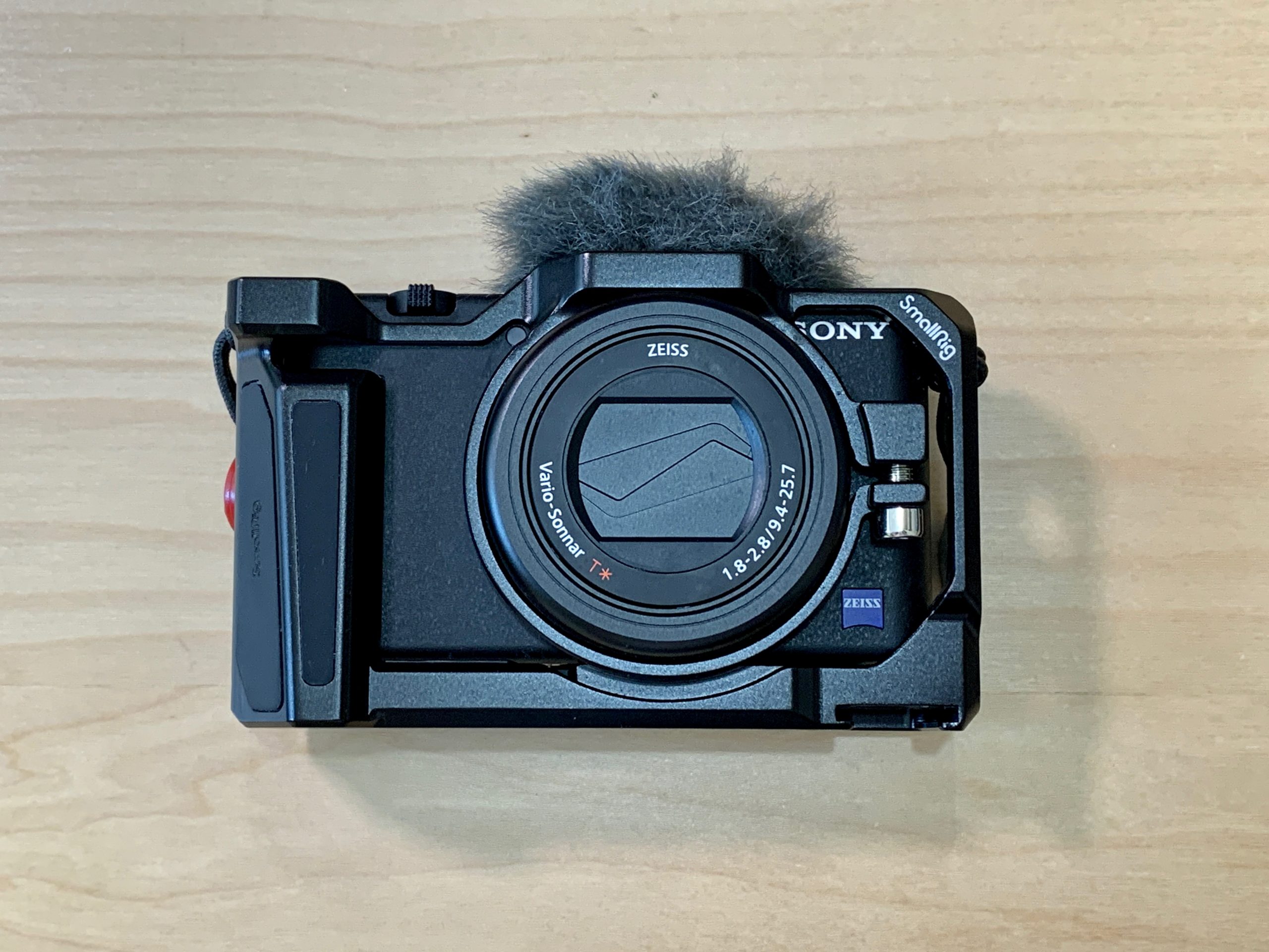 SONY VLOGCAM ZV-1 をリグとアルカスイス互換クイックシューで快適に