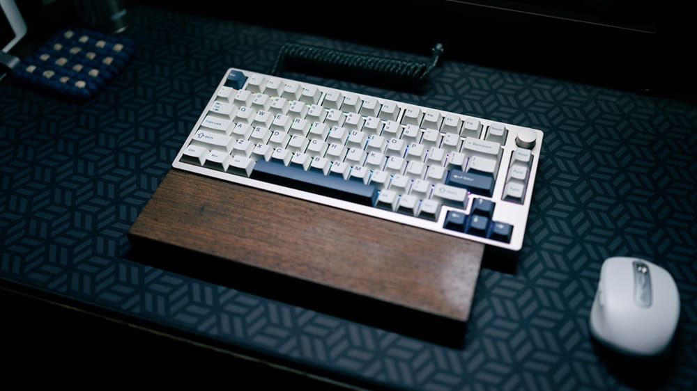 Keychron派も驚愕！EPOMAKER P75がハイコスパすぎてヤバい理由 - スーログ