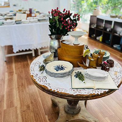 優雅で美しい白鳥をモチーフにした器たちをまとめたページを作りました