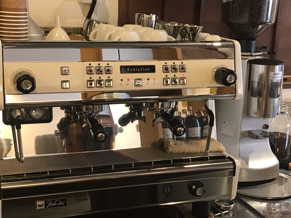 高槻店のエスプレッソマシンはこれやで！ | 焙煎アーティスト 島規之の