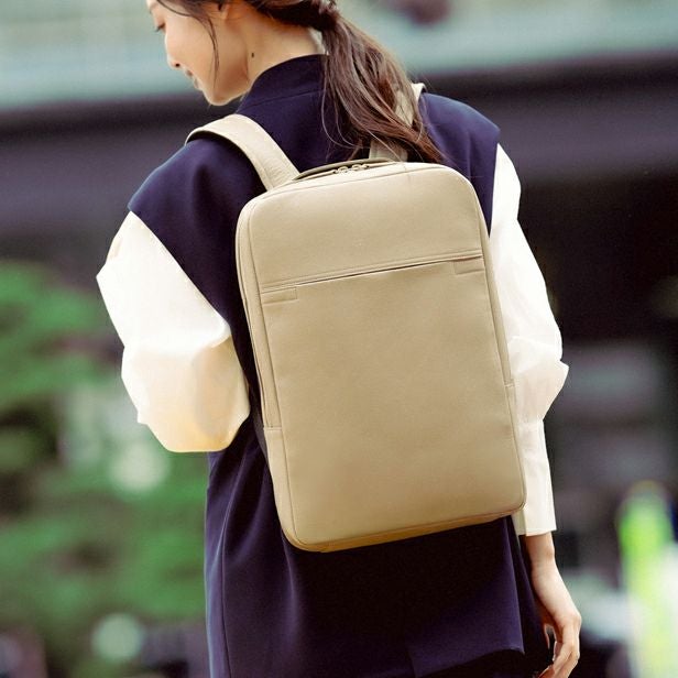 スリムバックパック｜LIB