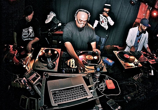 The Beat Junkies Live In Japan (2002) - Blackout Hip Hop