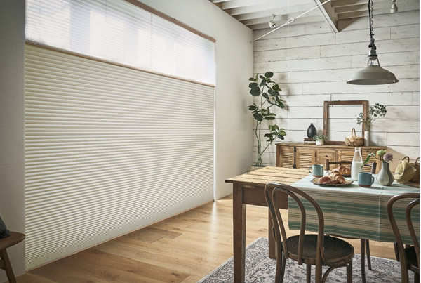 省エネ効果を高めたハニカムスクリーン「レフィーナ」が新発売