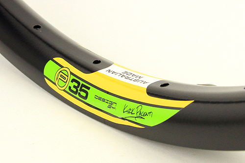 VELOCITY - BLUE LUG BLOG | 自転車店 ブルーラグ スタッフブログ