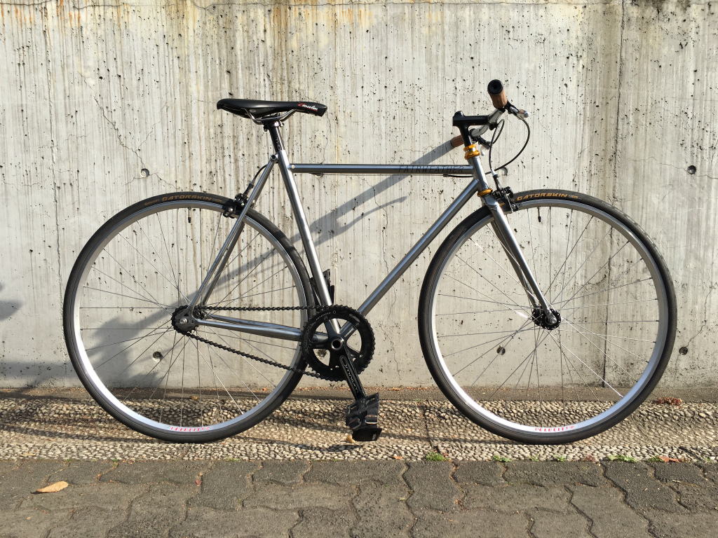 MASH WORKへの組み替え。 - BLUE LUG BLOG | 自転車店 ブルーラグ