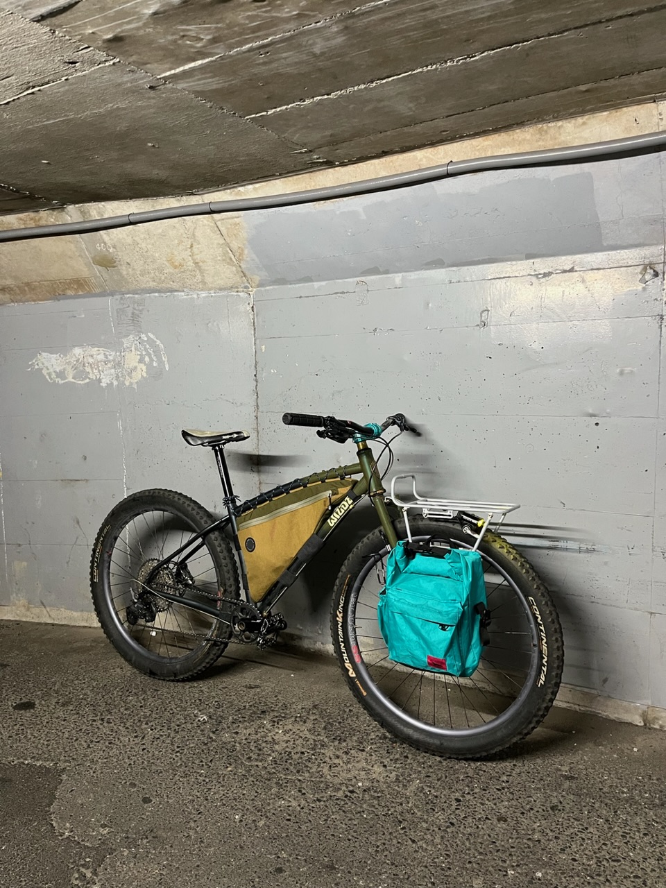 PASS AND STOW* 5rail rack (silver) - BLUE LUG ONLINE STORE