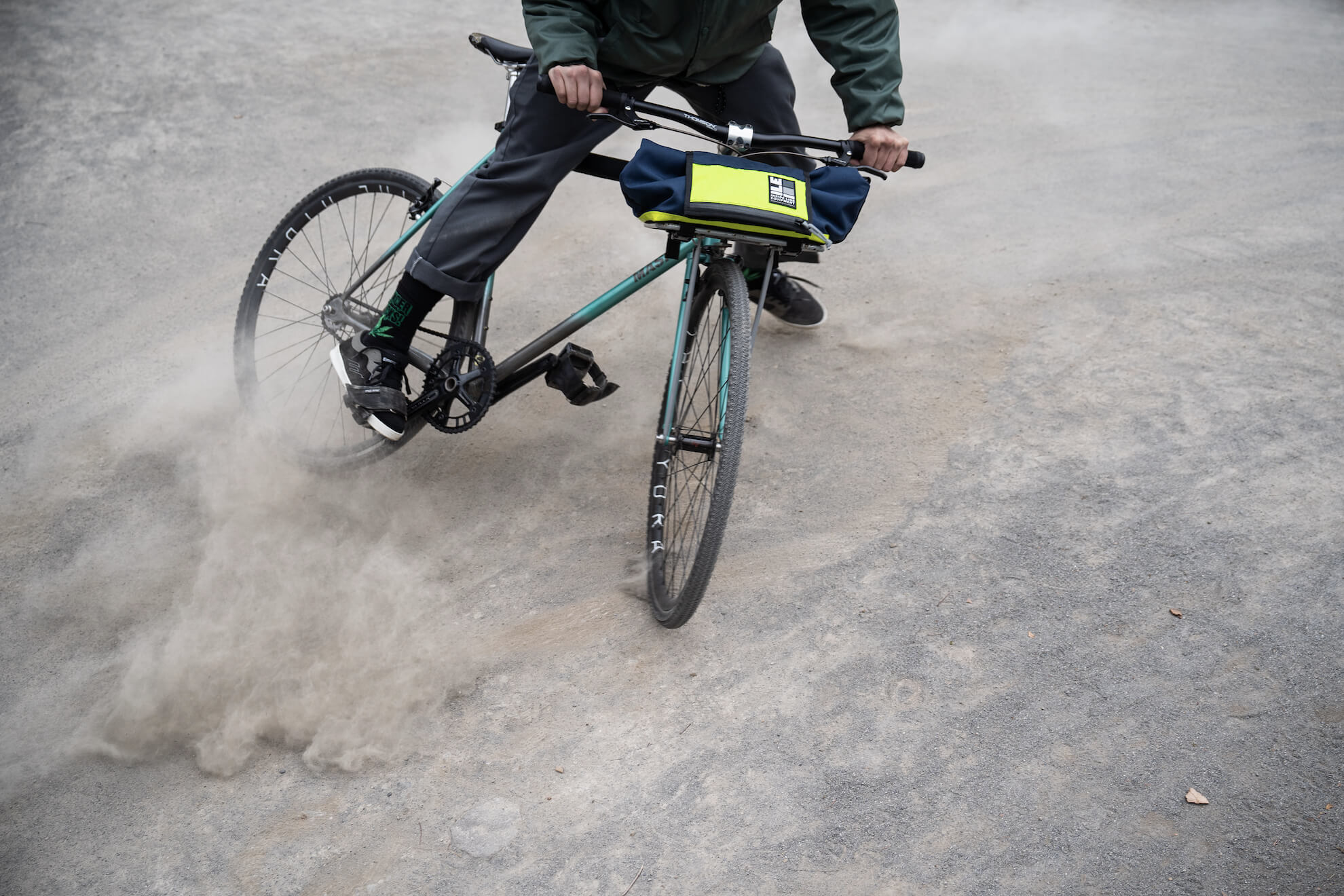 ILE - INSIDE LINE EQUIPMENT - || BLUE LUG