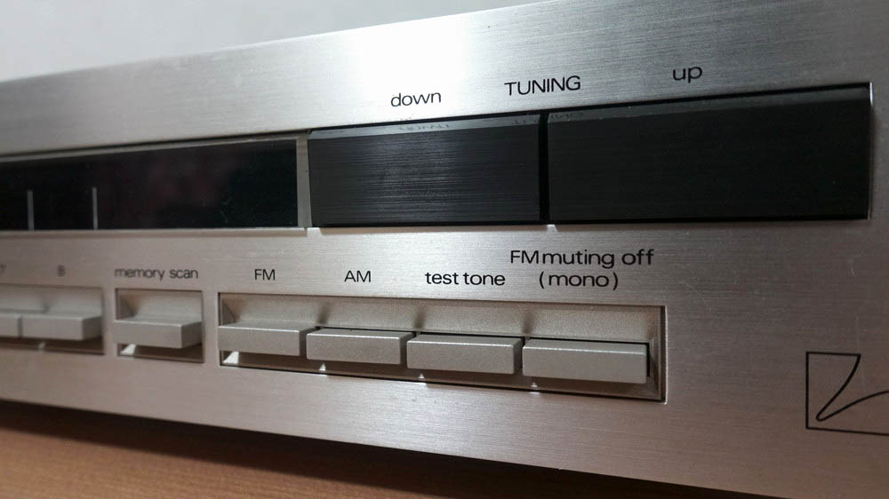 LUXMAN T-400: BLUESS Laboratory