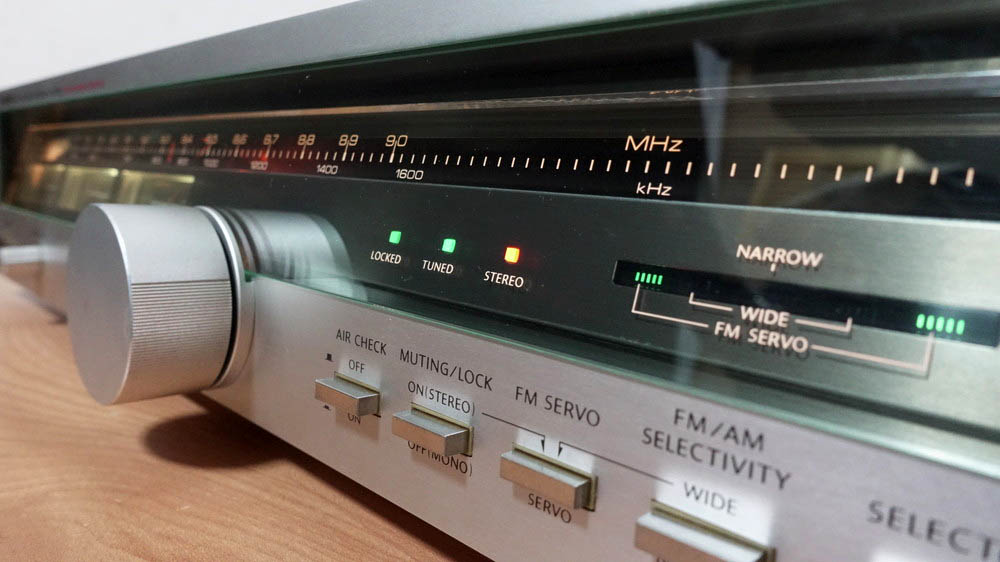 ONKYO Integra T-427: BLUESS Laboratory