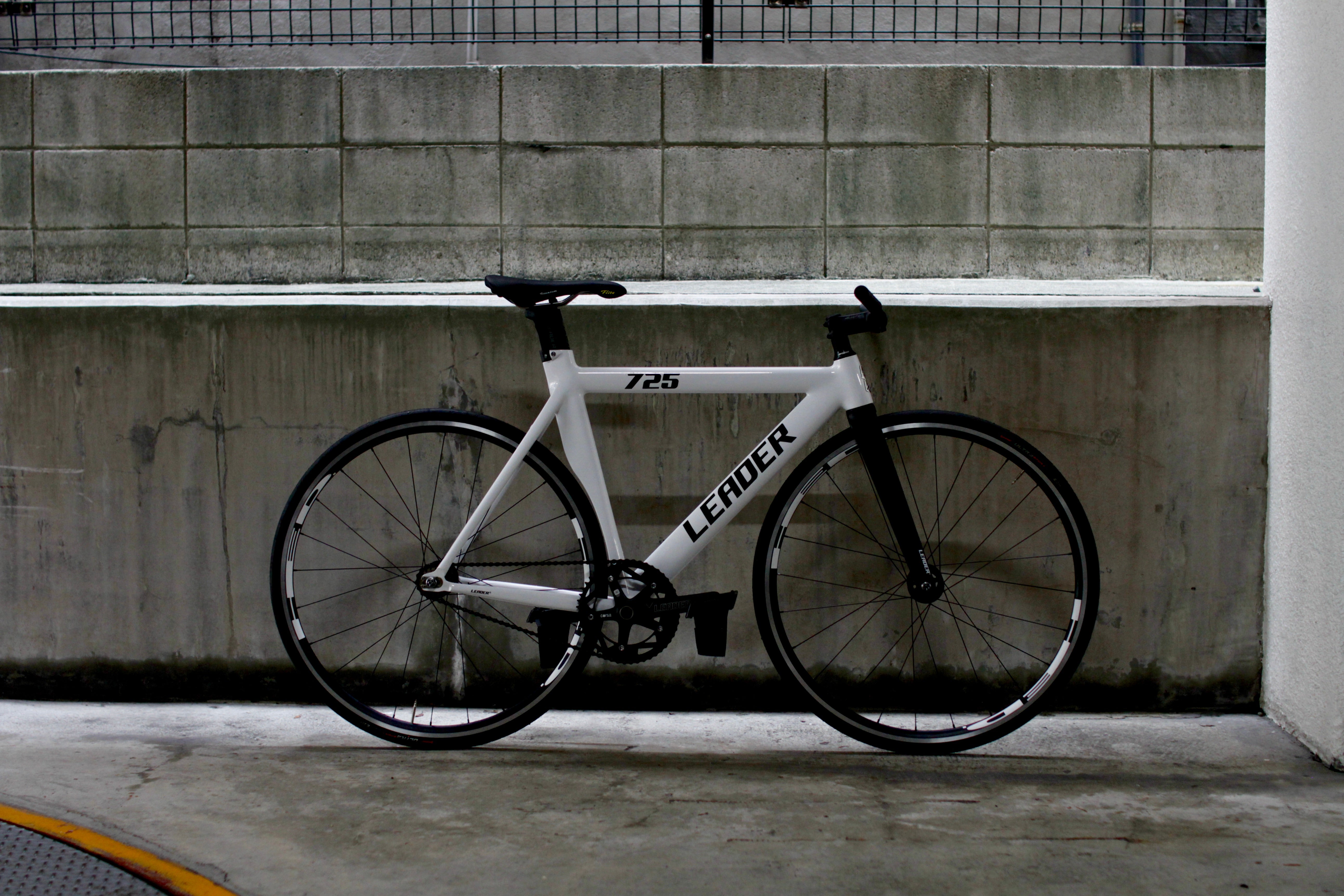 MG_8801.jpg?v=1699856784&width