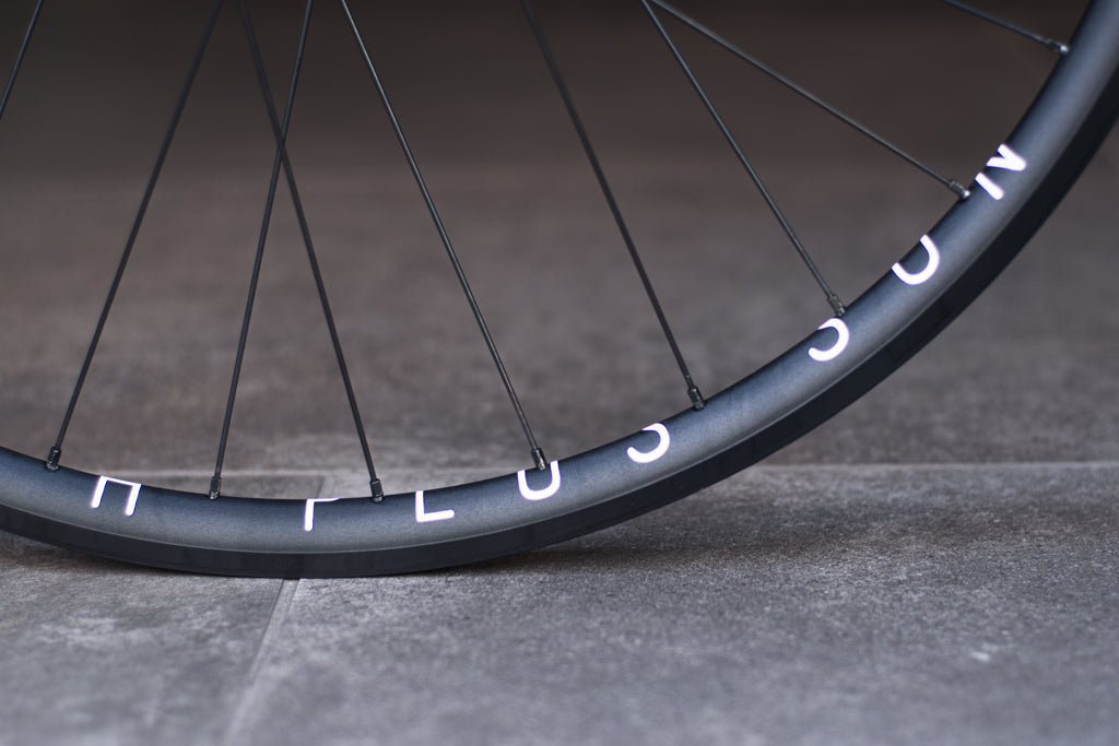 H PLUS SON AT-25 × PHILWOOD High Flange Track Hub