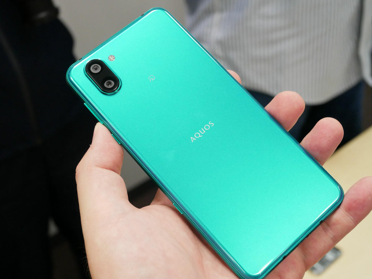 ソフトバンク版「AQUOS R3」速攻レビュー、オリジナルカラーは