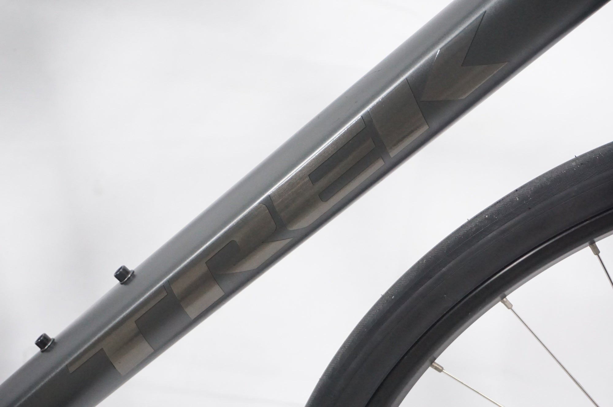 TREK 「トレック」 FX2 DISC 2024年モデル クロスバイク / AKIBA店