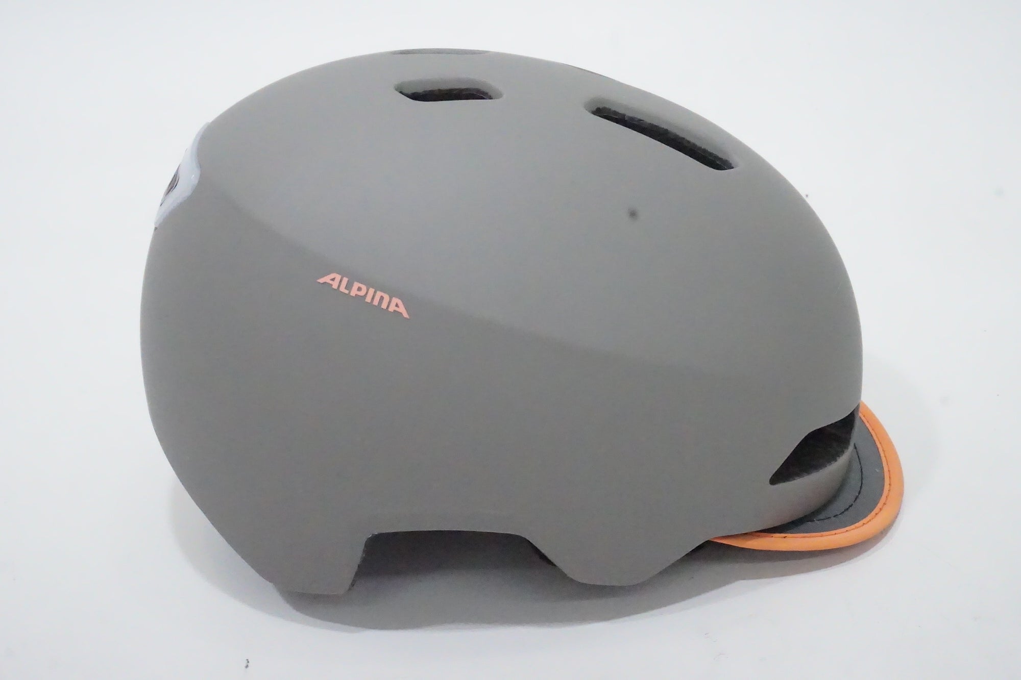 ALPINA 「アルピナ」 BROOKLYN 52-57cm ヘルメット/ 京都西院店