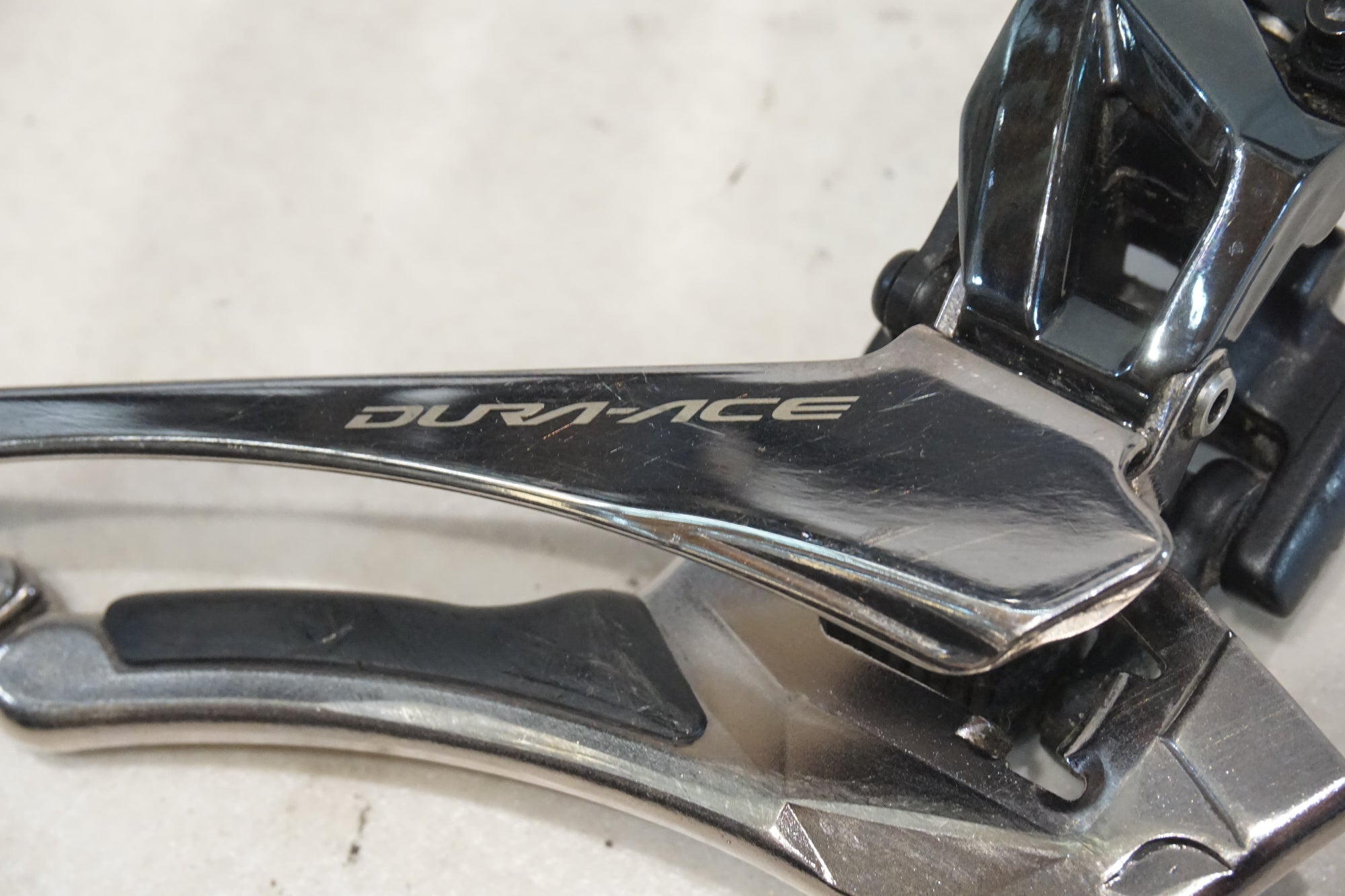 SHIMANO 「シマノ」 DURA-ACE FD-R9100 フロントディレイラー / 横浜