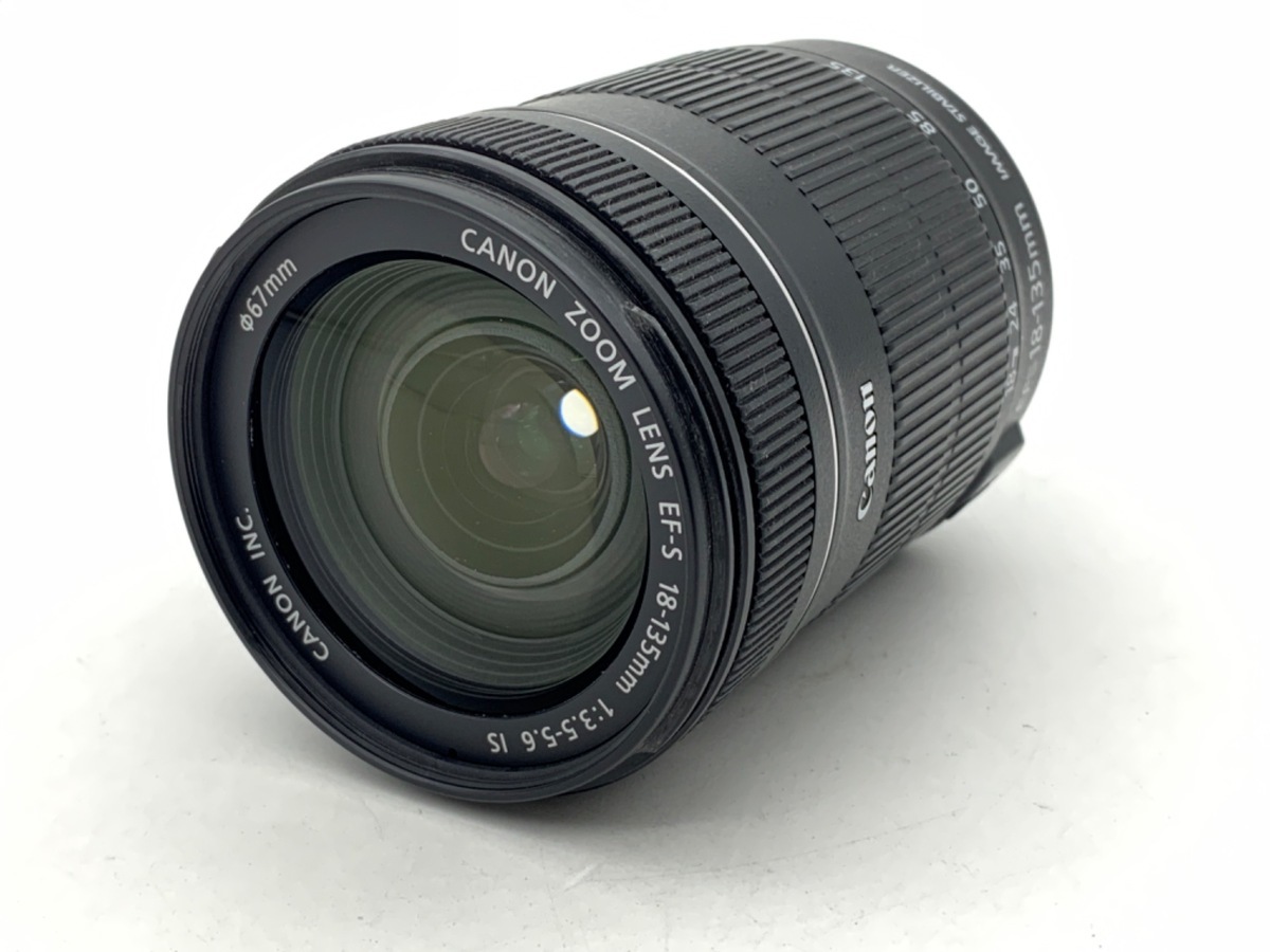 瞬間を魔法のように切り取る驚異EF-S18-135mm - 魅惑の中望遠