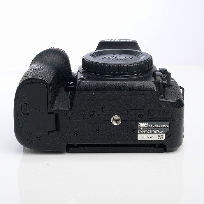 中古】(ニコン) Nikon D7500｜ナニワグループオンライン｜2221250017541