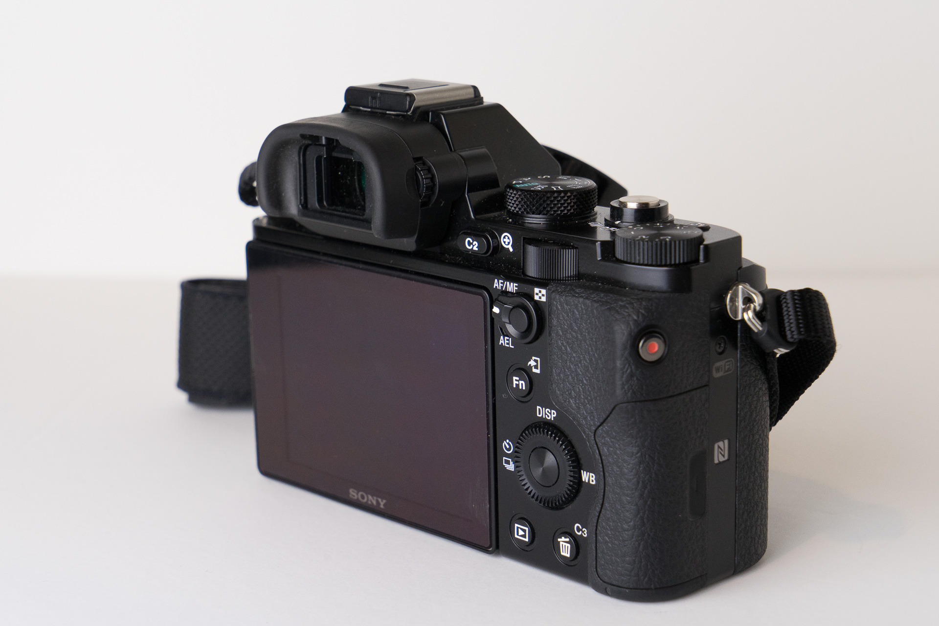 いまさら買ってみた！ 初代SONY α7R｜Camoor -カメラの楽しさを提案