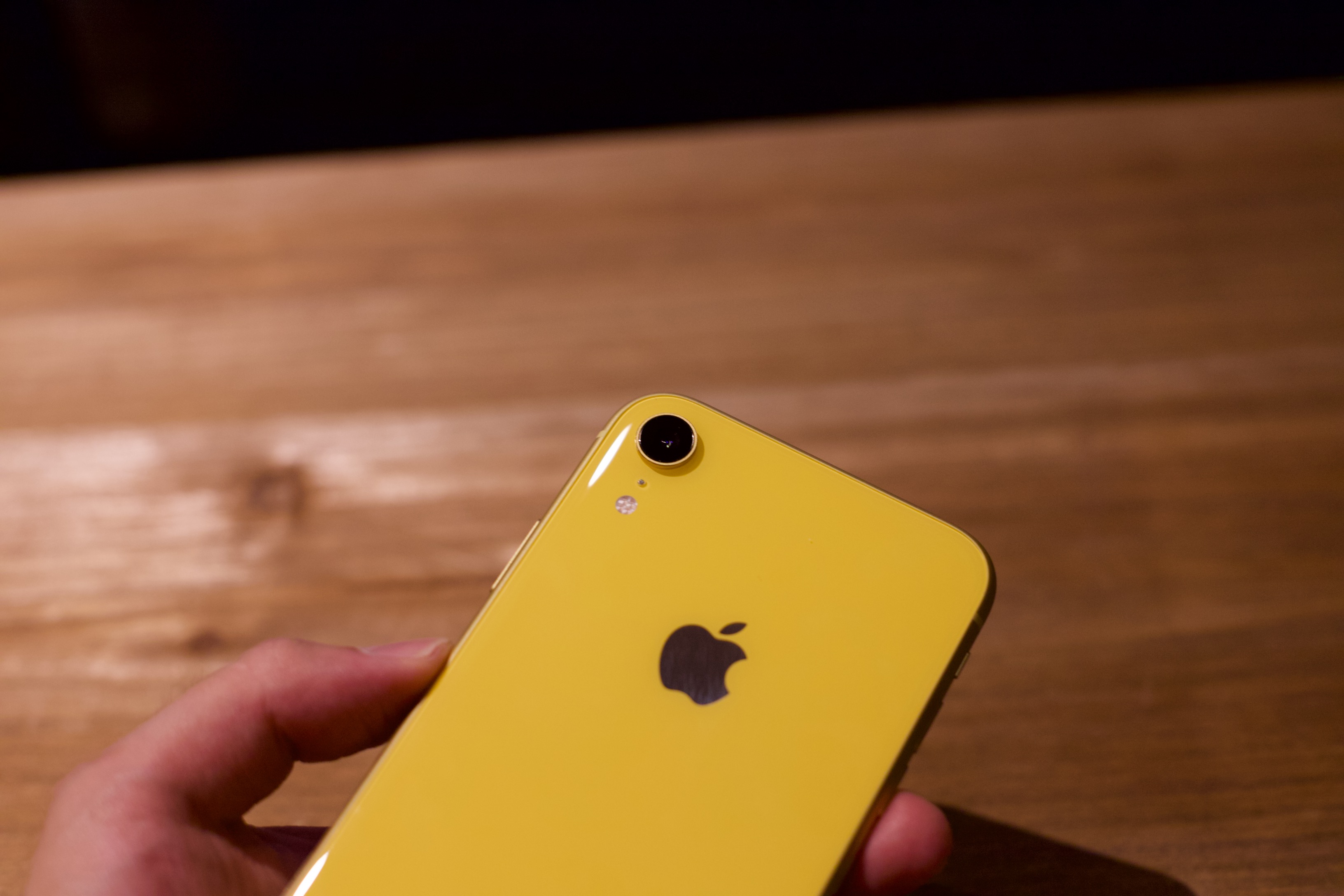 写真多め！】iPhone XR イエローが来た！ 徹底レビュー その1 開封編